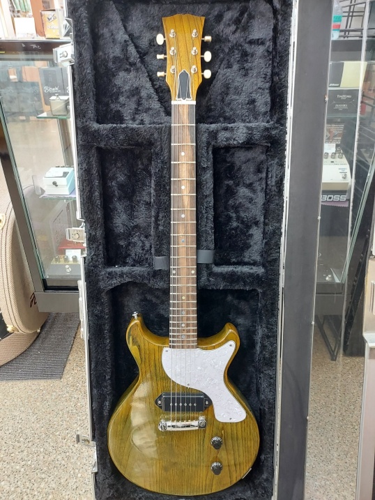 3WOODS FACTORY-GUITARS製作の藍染ギター